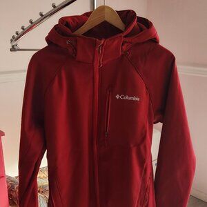 Columbia Red Hooded Softshell Jacket | Fleece Lined | Size M | Windproof/Water R